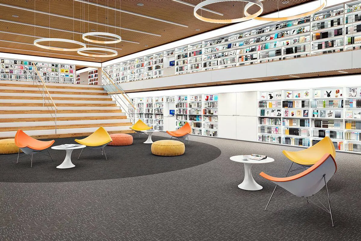 Biblioteca com carpete Belgotex